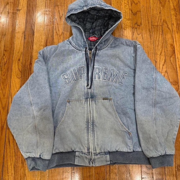 Supreme Light Blue Denim Jacket - Picture 1 of 3